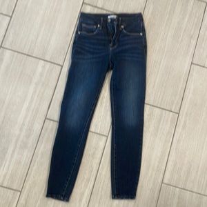 Good american good legs crop dark skinny jeans